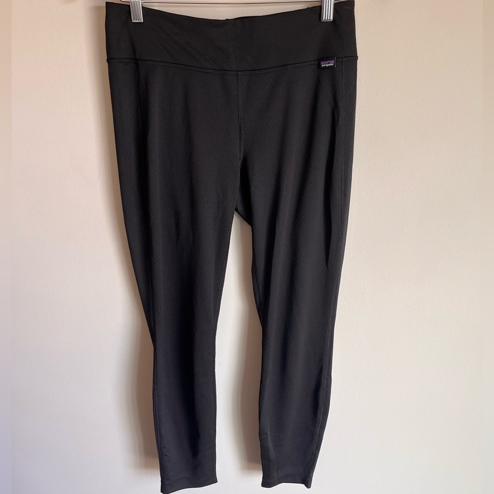 Patagonia Women's Capilene Midweight Baselayer Size Medium (M) in Black Winter